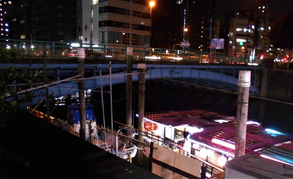 夜の浅草橋の画像。